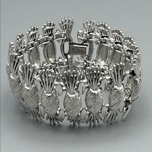 Vinage Sarah Coventry Simply Elegant Art Deco Statement Panel Bracelet - Picture 2 of 6